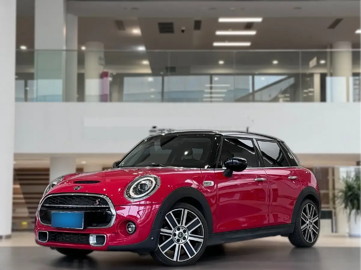 2019 MINI MINI 2.0T 192HP L4 7DCT