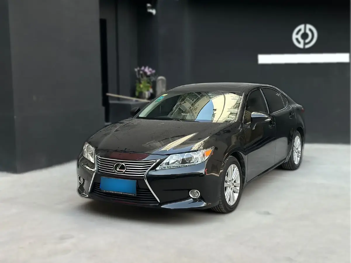 2013 Lexus ES 2.5L 184HP L4 6AT