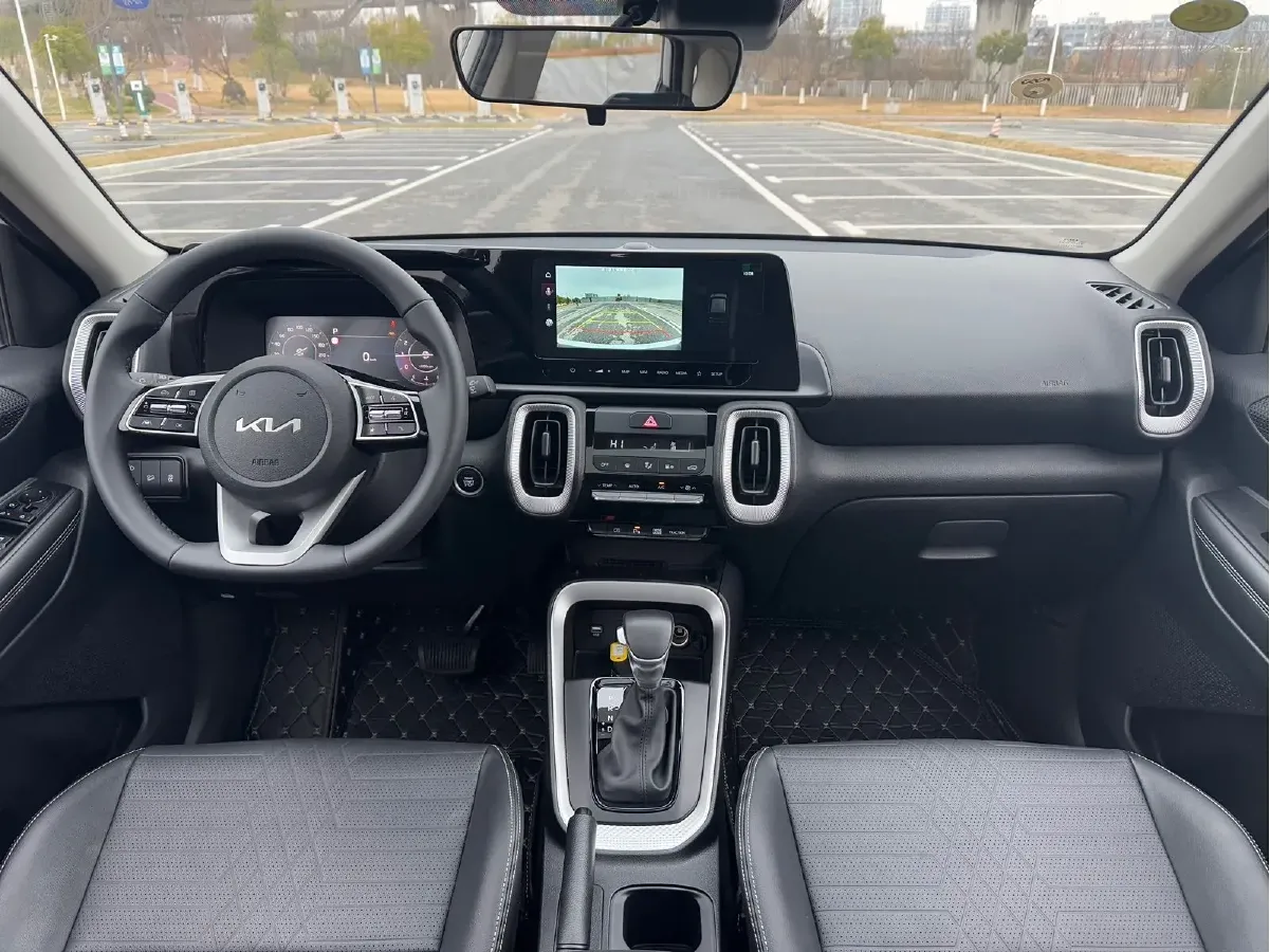 2024 Kia Sonet 1.5L 115HP L4 CVT,autocango,china used car exporter,china ev exporter,chinese used car exporter,chinese used ev exporter