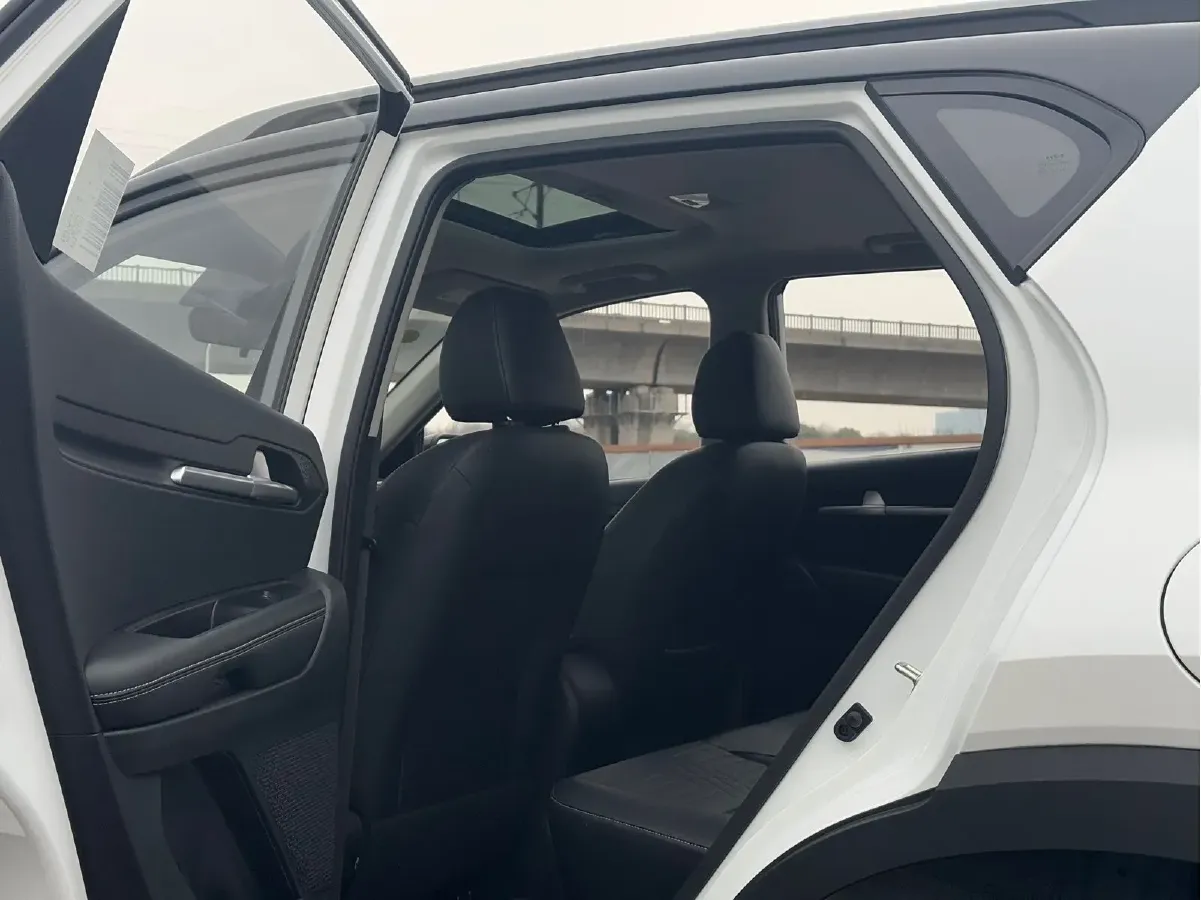 2024 Kia Sonet 1.5L 115HP L4 CVT,autocango,china used car exporter,china ev exporter,chinese used car exporter,chinese used ev exporter