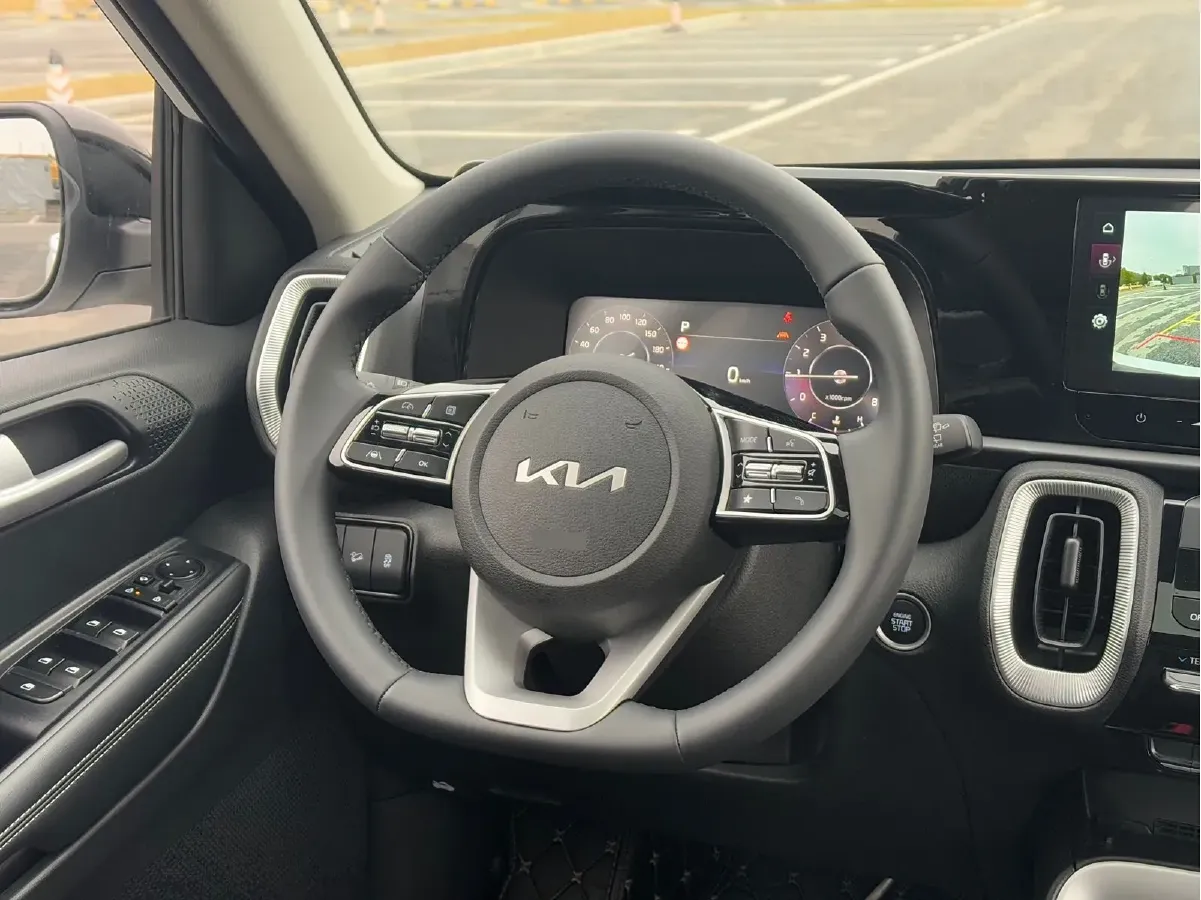 2024 Kia Sonet 1.5L 115HP L4 CVT,autocango,china used car exporter,china ev exporter,chinese used car exporter,chinese used ev exporter