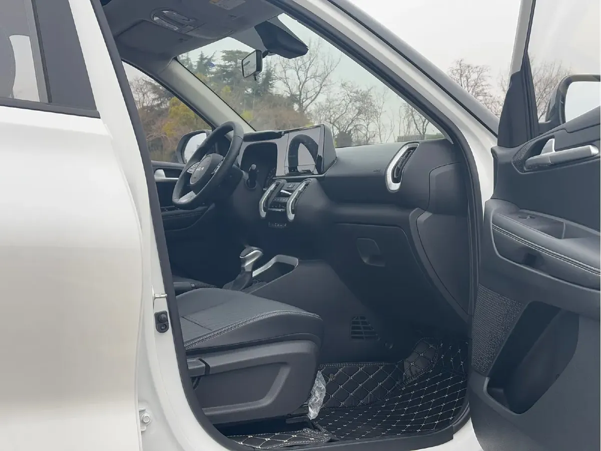 2024 Kia Sonet 1.5L 115HP L4 CVT,autocango,china used car exporter,china ev exporter,chinese used car exporter,chinese used ev exporter