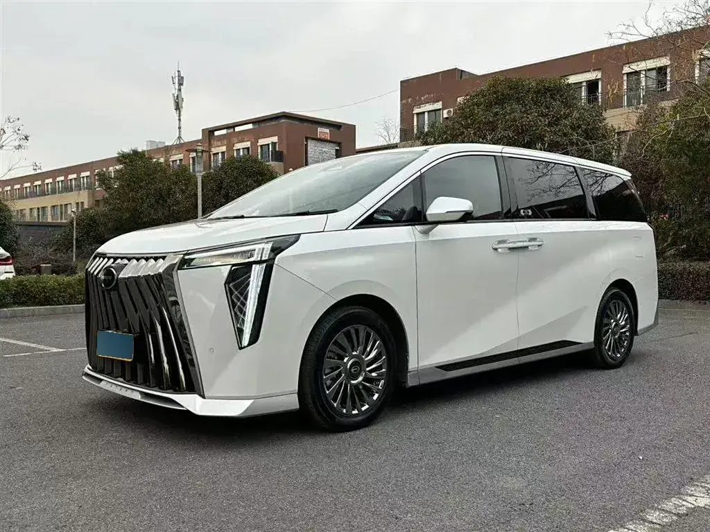 2023 GAC Trumpchi M8 2.0T 252HP L4 8AT