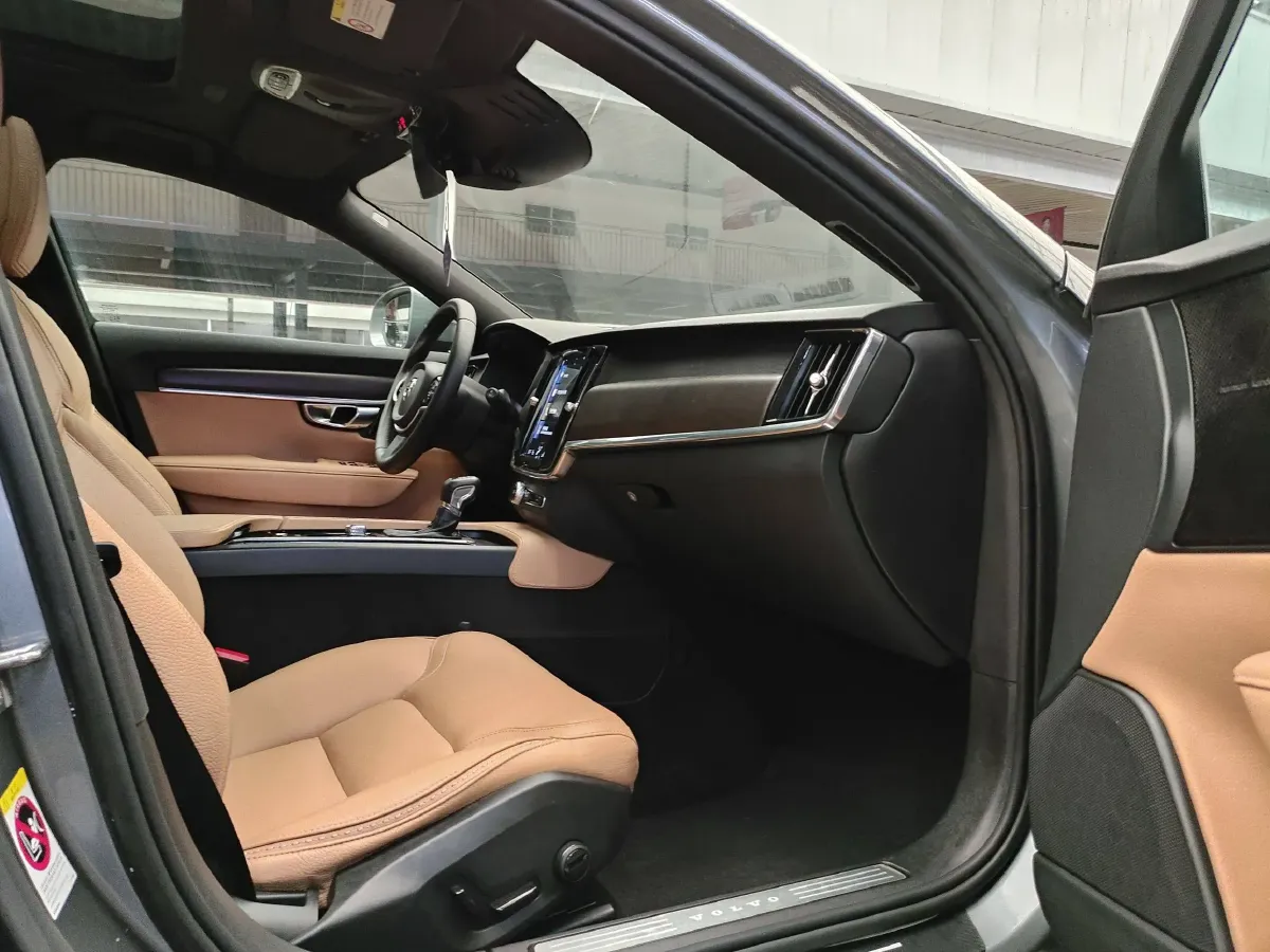 2020 Volvo V90 2.0T 254HP L4 8AT,autocango,china used car exporter,china ev exporter,chinese used car exporter,chinese used ev exporter