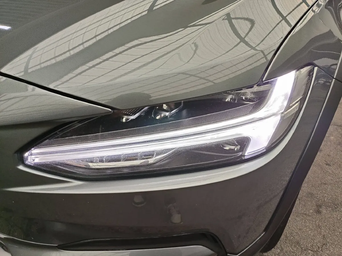 2020 Volvo V90 2.0T 254HP L4 8AT,autocango,china used car exporter,china ev exporter,chinese used car exporter,chinese used ev exporter