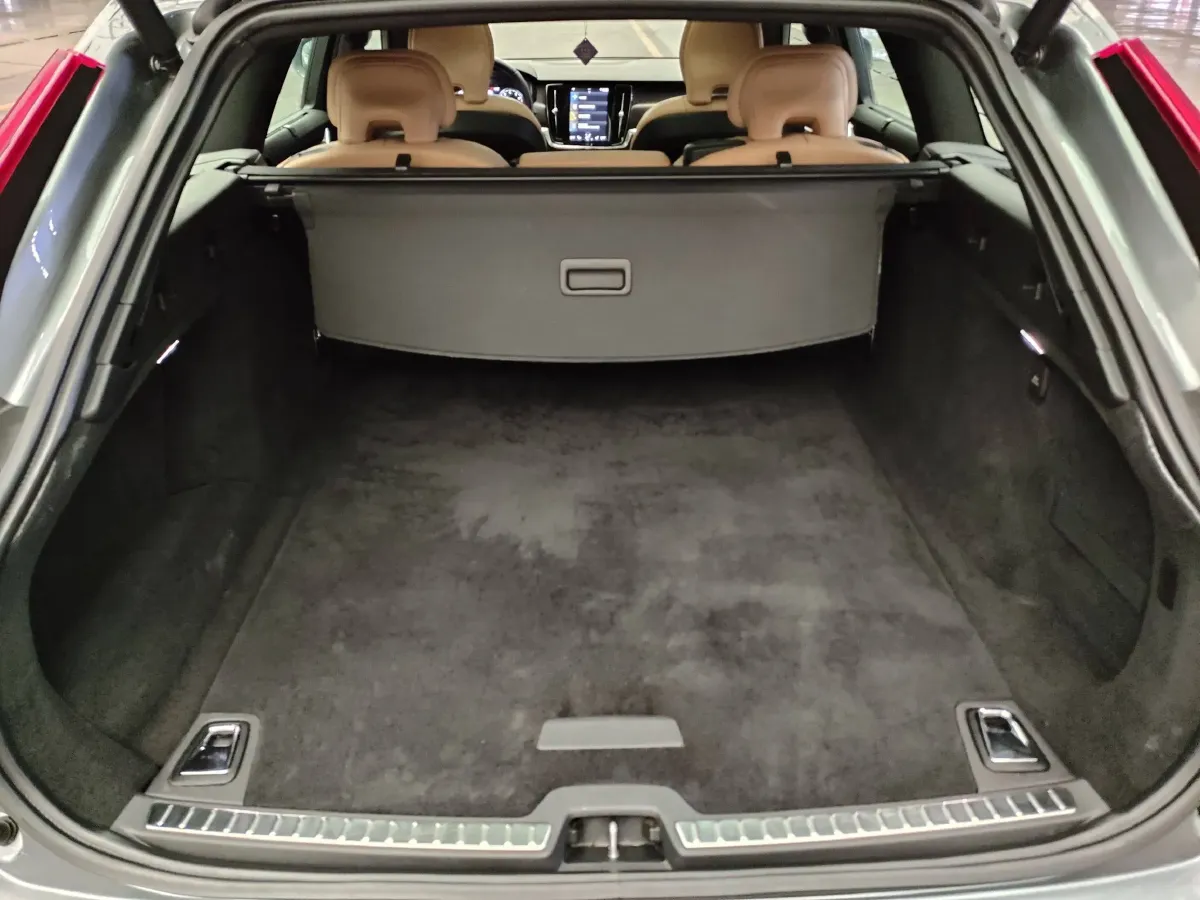 2020 Volvo V90 2.0T 254HP L4 8AT,autocango,china used car exporter,china ev exporter,chinese used car exporter,chinese used ev exporter