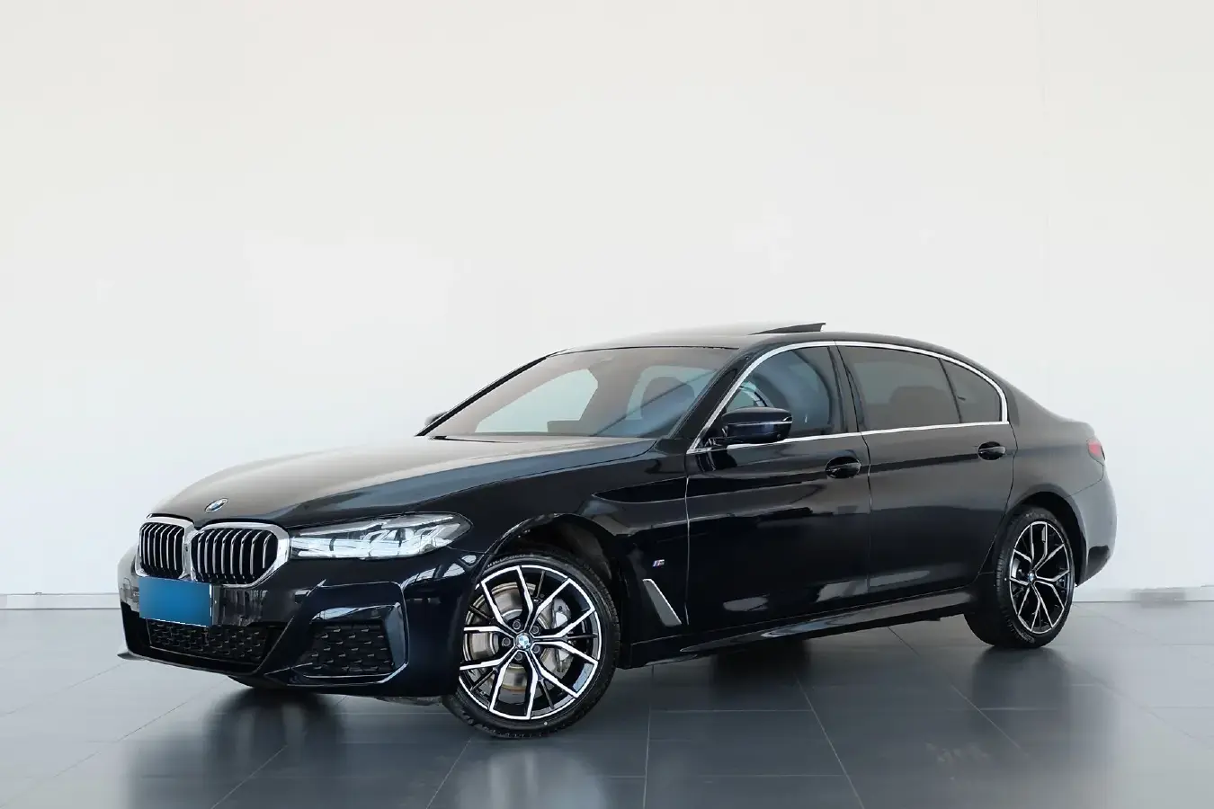 2022 BMW 5 Series 2.0T 252HP L4 8AT