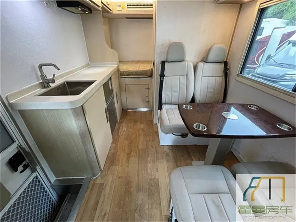 2021 MAXUS V80 RV 2.0T 139HP L4 6AMT,autocango,china used car exporter,china ev exporter,chinese used car exporter,chinese used ev exporter