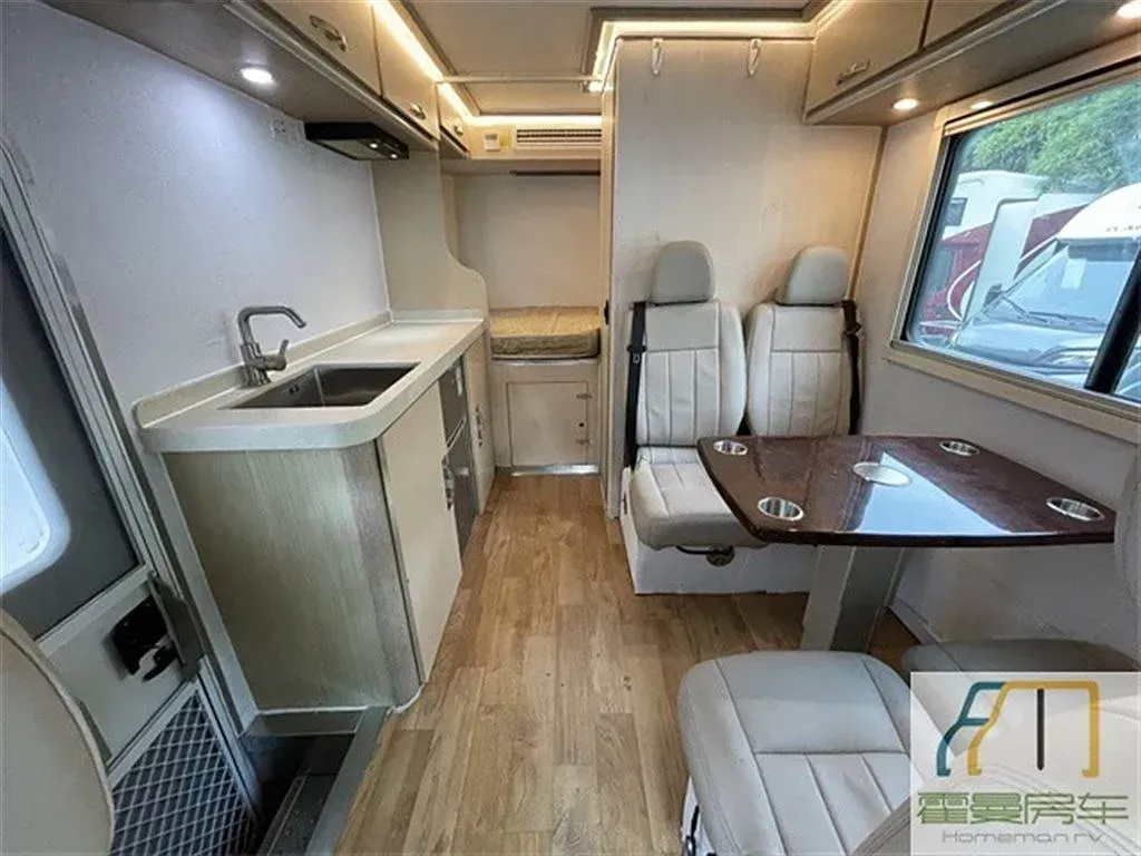 2021 MAXUS V80 RV 2.0T 139HP L4 6AMT,autocango,china used car exporter,china ev exporter,chinese used car exporter,chinese used ev exporter