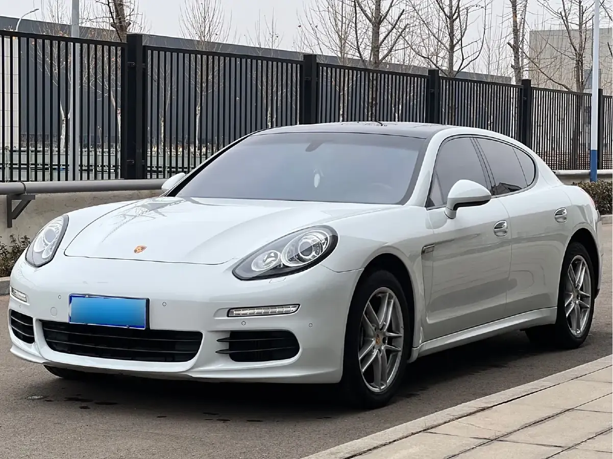 2016 Porsche Panamera 3.0T 320HP V6 7DCT