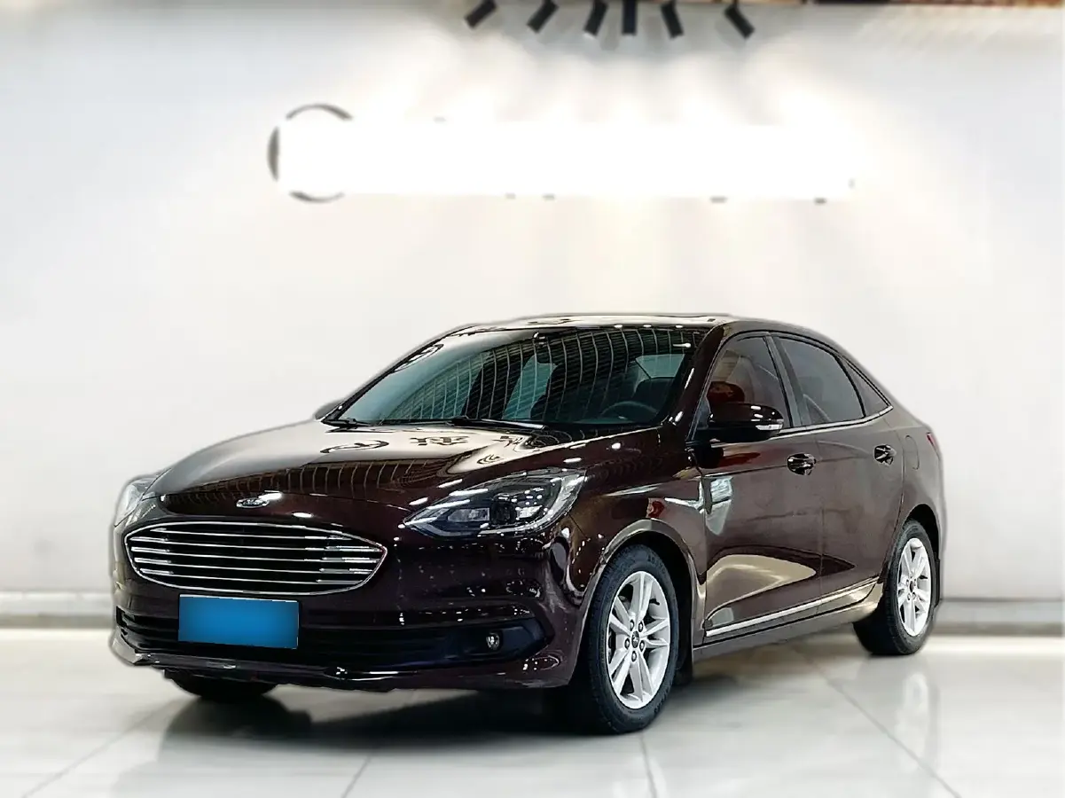 2019 Ford Escort 1.5L 122HP L3 6AT