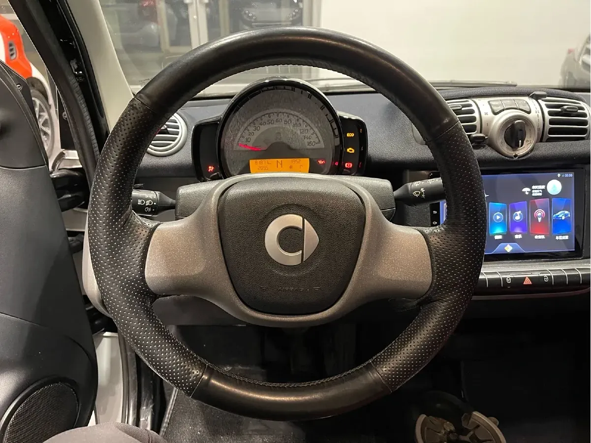 2015 Smart smart fortwo 1.0L 71HP L3 5AMT,autocango,china used car exporter,china ev exporter,chinese used car exporter,chinese used ev exporter