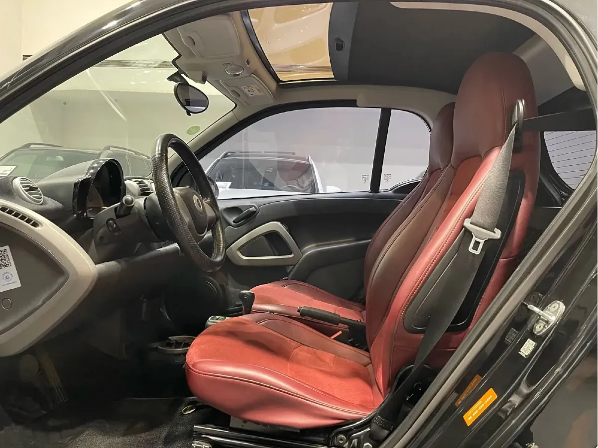 2015 Smart smart fortwo 1.0L 71HP L3 5AMT,autocango,china used car exporter,china ev exporter,chinese used car exporter,chinese used ev exporter