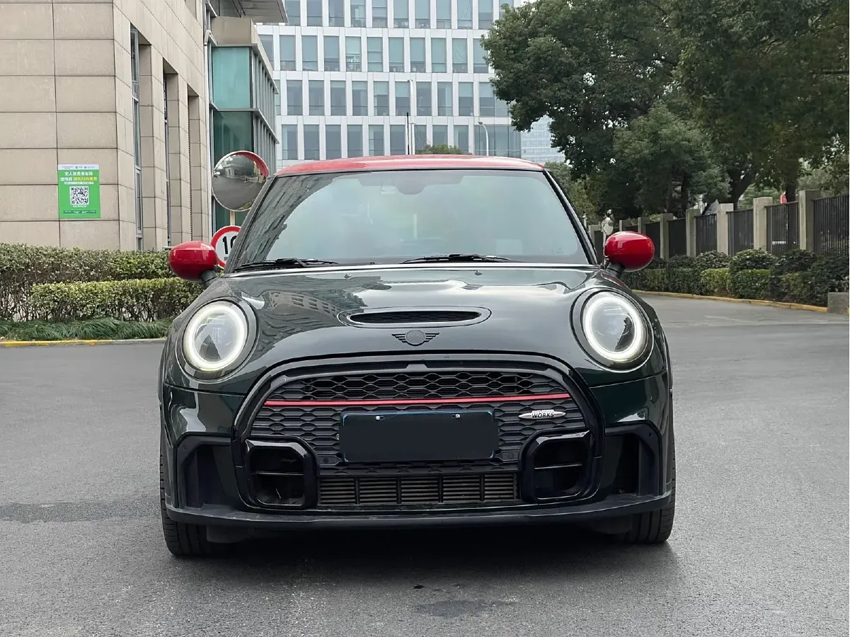 2022 MINI JCW 2.0T 231HP L4 8AT,autocango,china used car exporter,china ev exporter,chinese used car exporter,chinese used ev exporter