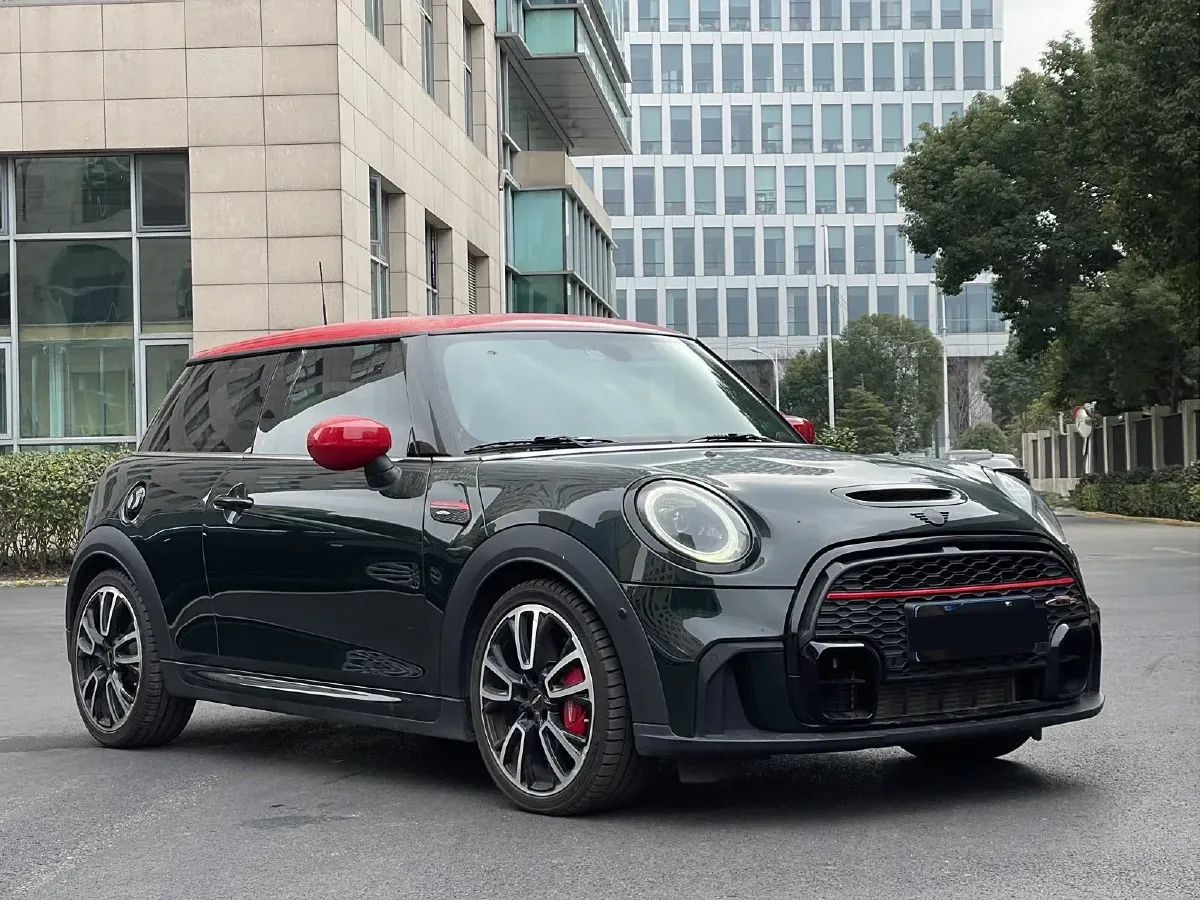 2022 MINI JCW 2.0T 231HP L4 8AT,autocango,china used car exporter,china ev exporter,chinese used car exporter,chinese used ev exporter