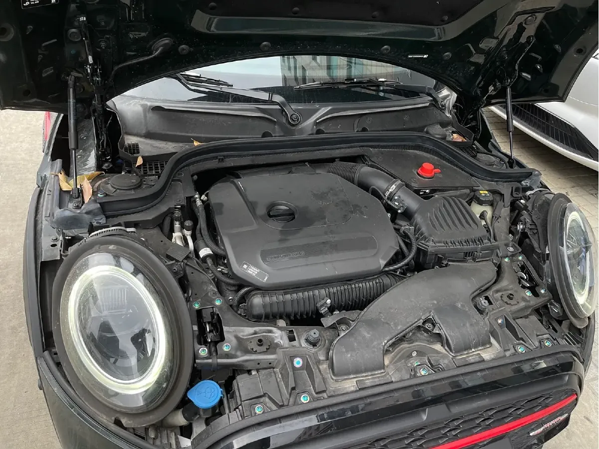 2022 MINI JCW 2.0T 231HP L4 8AT,autocango,china used car exporter,china ev exporter,chinese used car exporter,chinese used ev exporter