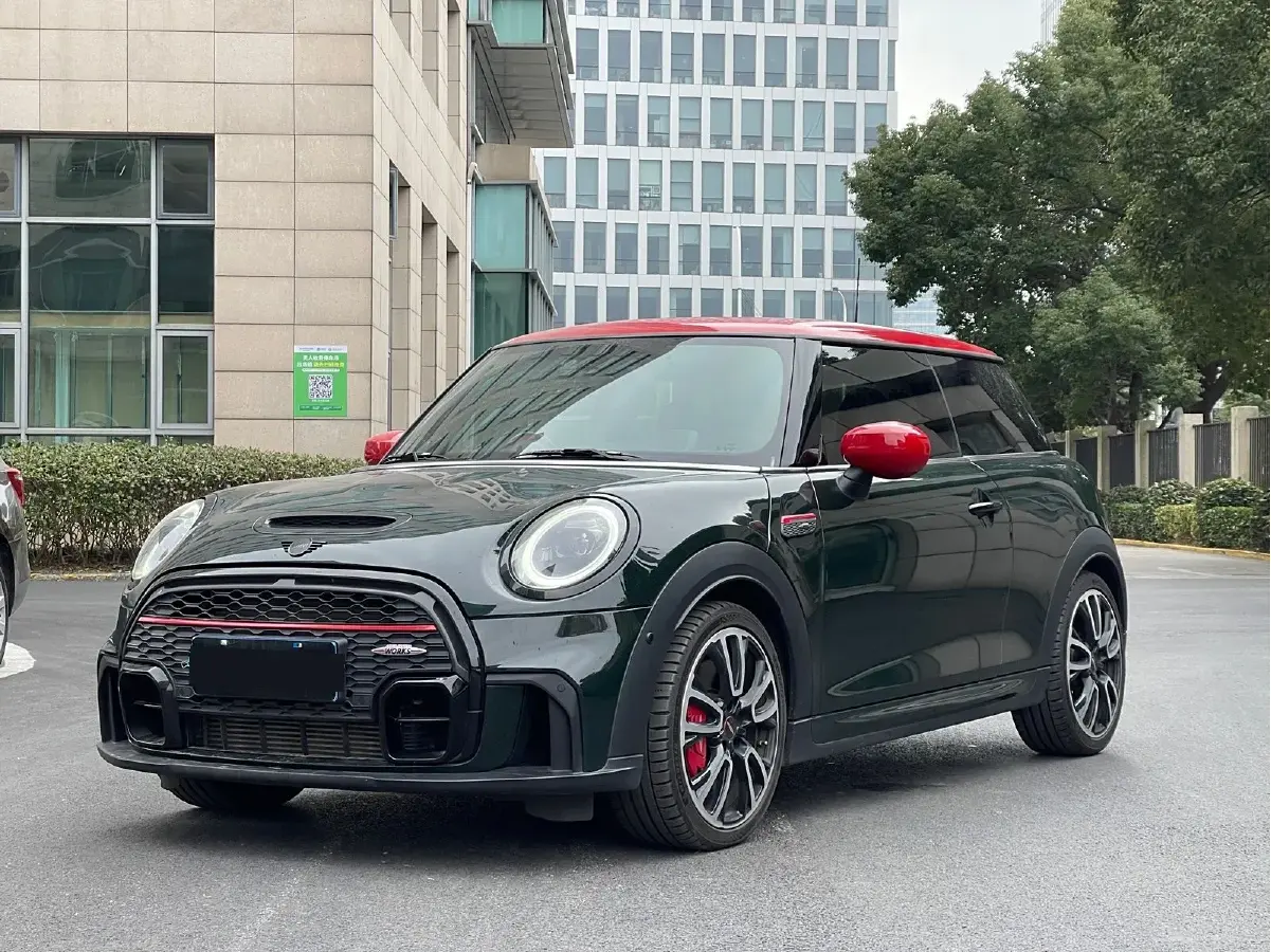 2022 MINI JCW 2.0T 231HP L4 8AT