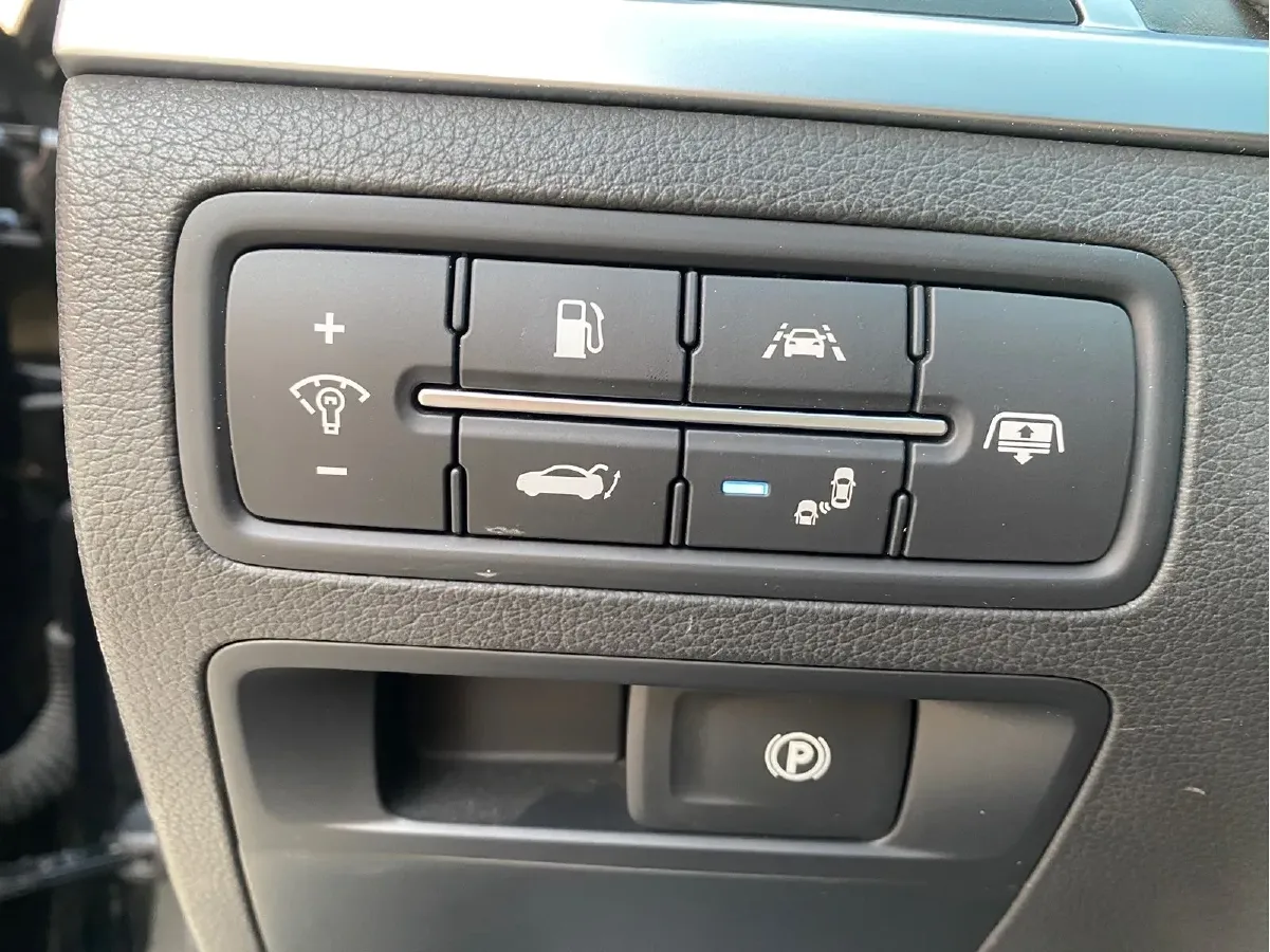 2015 Hyundai Cenesis 3.0L 257HP V6 8AT,autocango,china used car exporter,china ev exporter,chinese used car exporter,chinese used ev exporter