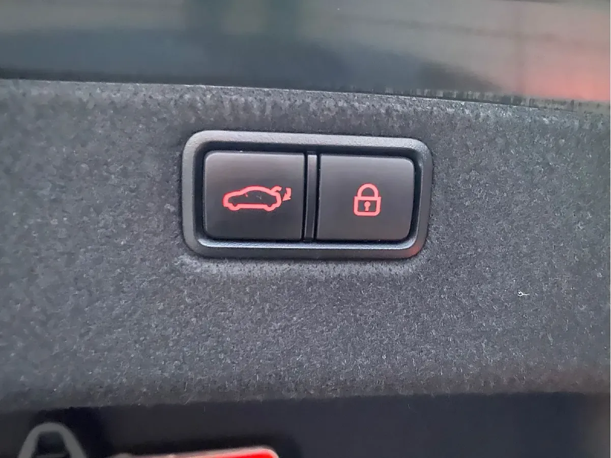 2015 Hyundai Cenesis 3.0L 257HP V6 8AT,autocango,china used car exporter,china ev exporter,chinese used car exporter,chinese used ev exporter