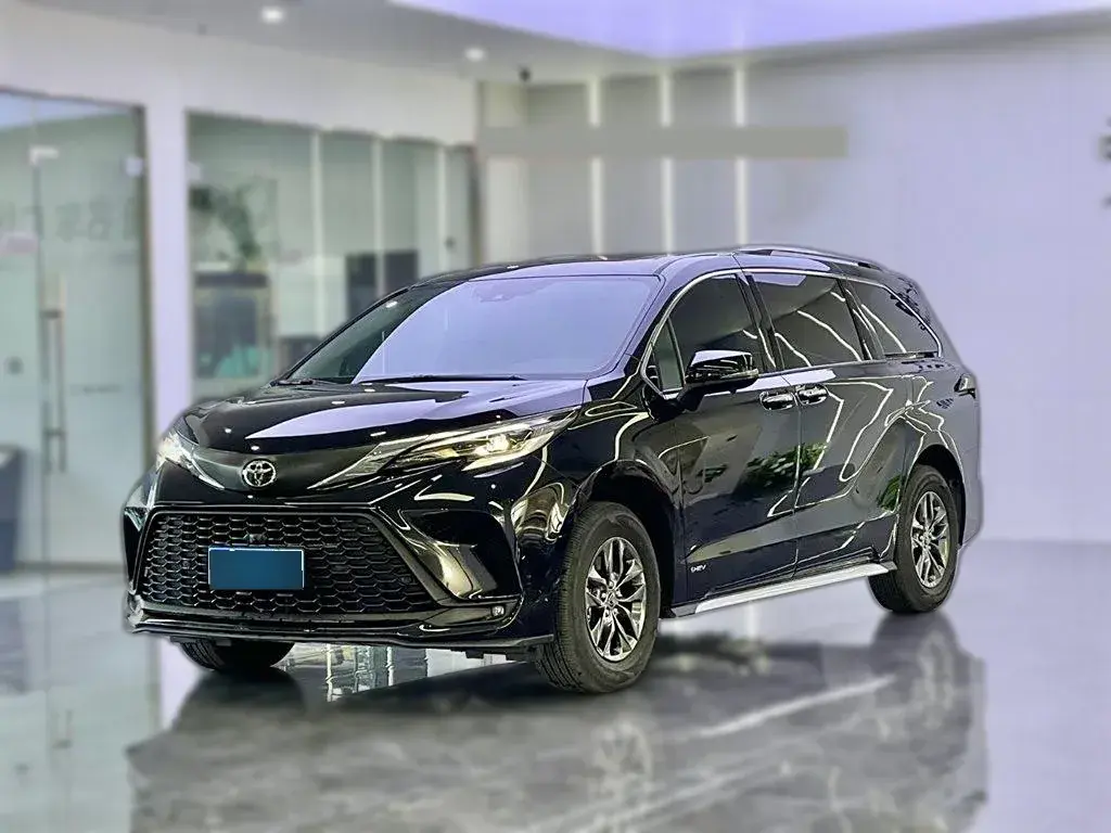 2024 Toyota Granvia 2.5L 189HP L4 E-CVT Hybrid