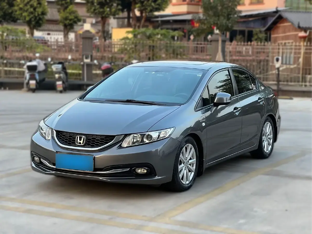 2014 Honda Civic 1.8L 141HP L4 5AT