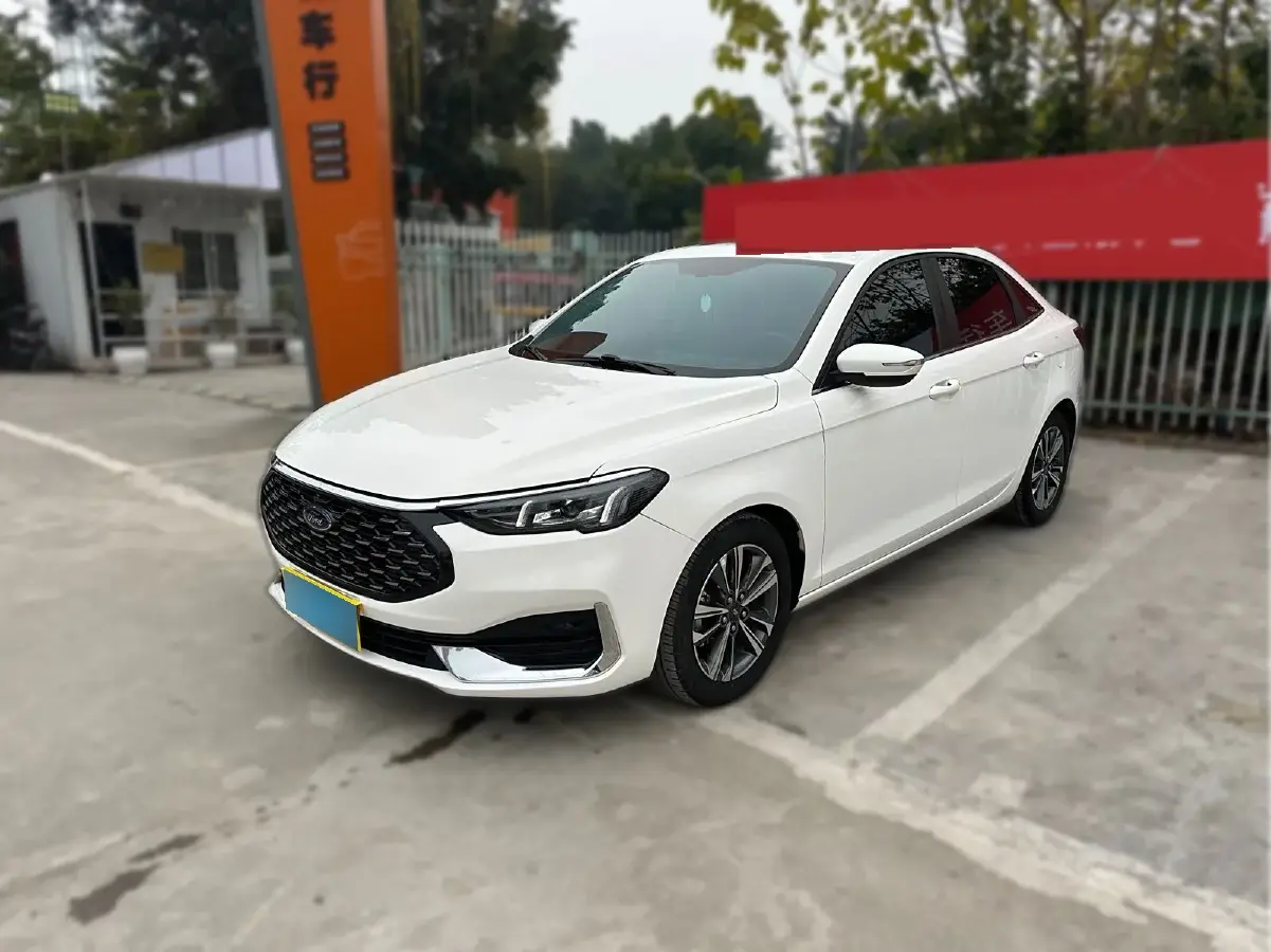 2021 Ford Escort 1.5L 122HP L3 6AT