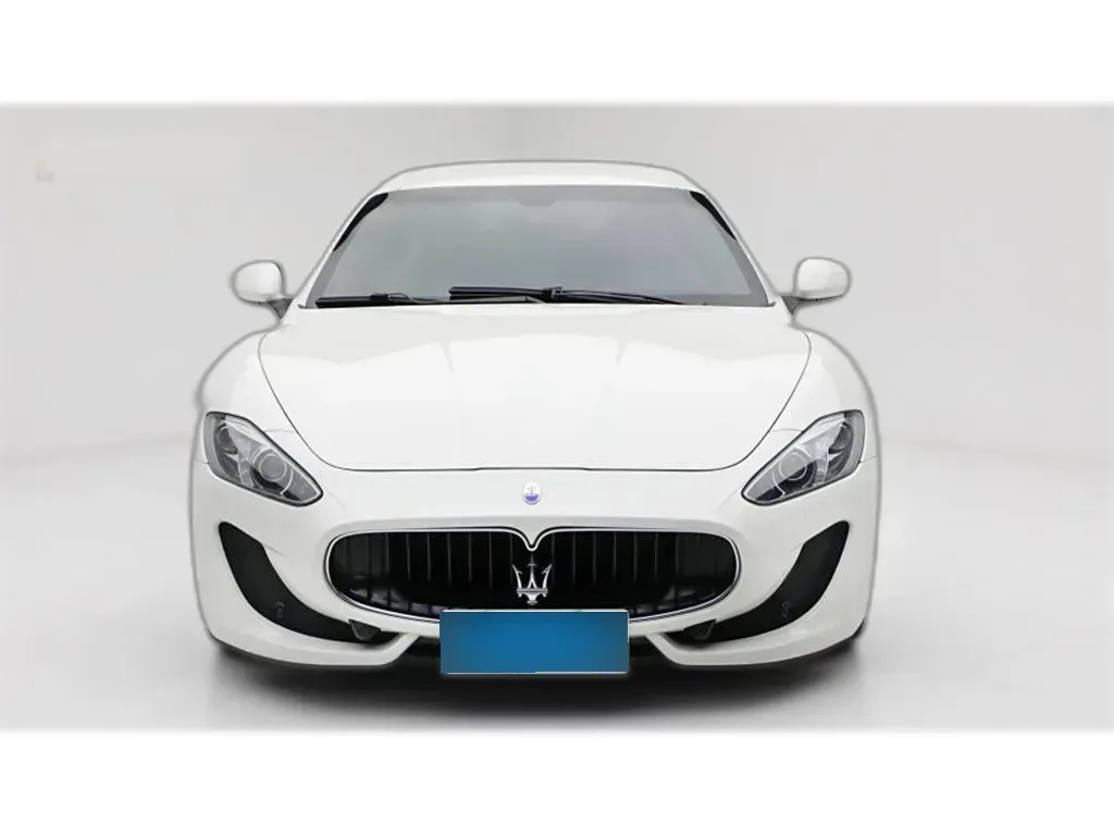 2013 Maserati GranTurismo 4.7L 460HP V8 6AT,autocango,china used car exporter,china ev exporter,chinese used car exporter,chinese used ev exporter