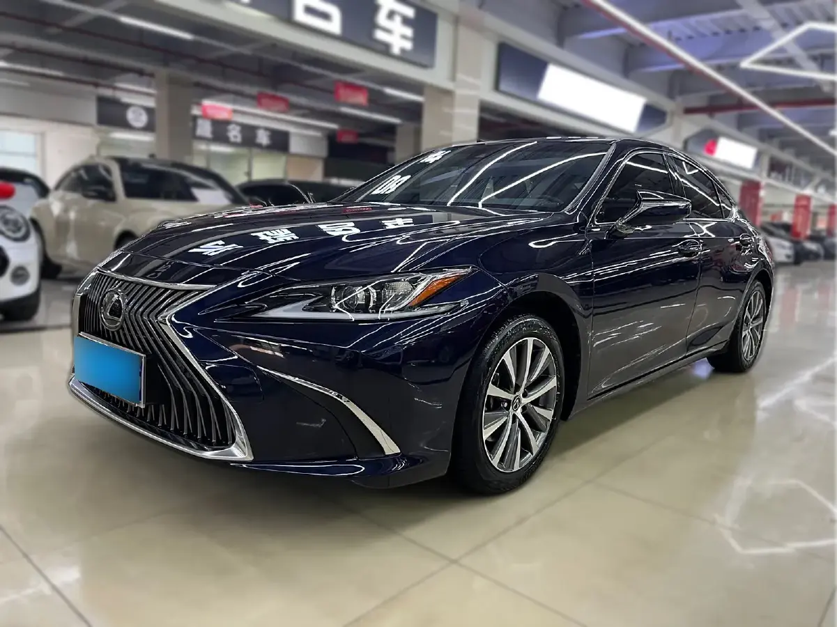 2020 Lexus ES 2.0L 173HP L4 CVT