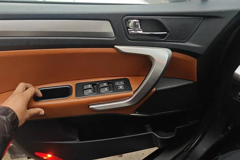 2015 JAC Refine S3 1.5L 113HP L4 6MT,autocango,china used car exporter,china ev exporter,chinese used car exporter,chinese used ev exporter