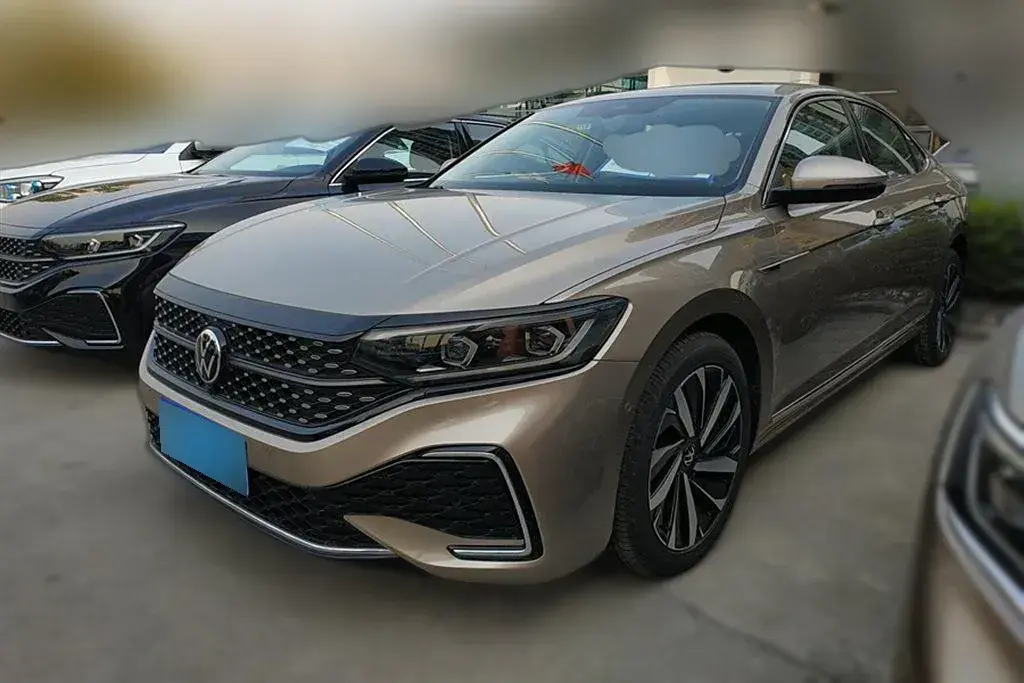 2021 Volkswagen Passat 2.0T 186HP L4 7DCT