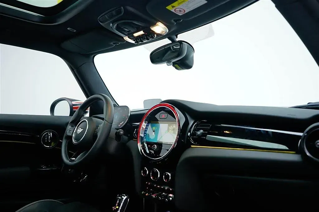 2023 MINI JCW 2.0T 231HP L4 8AT,autocango,china used car exporter,china ev exporter,chinese used car exporter,chinese used ev exporter