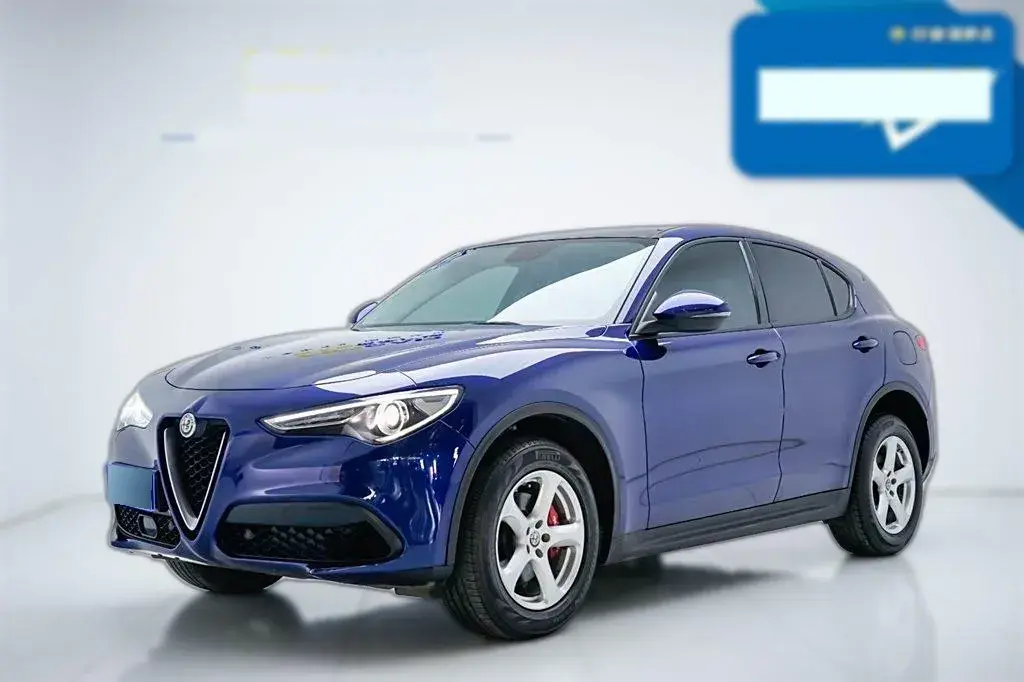 2017 Alfa Romeo Stelvio 2.0T 200HP L4 8AT
