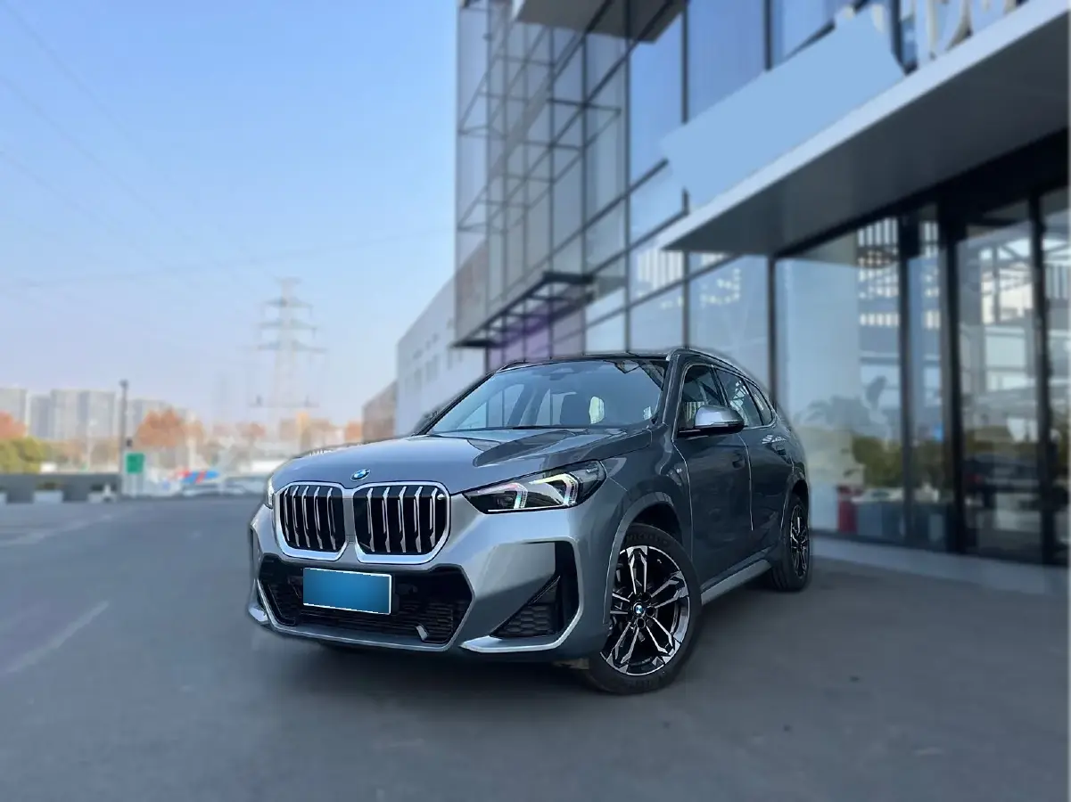 2023 BMW X1 2.0T 204HP L4 7DCT