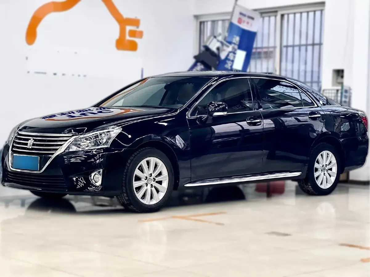 2012 Toyota Crown 2.5L 193HP V6 6AT