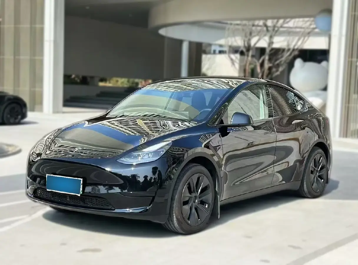 2024 Tesla Model Y BEV 60KWH