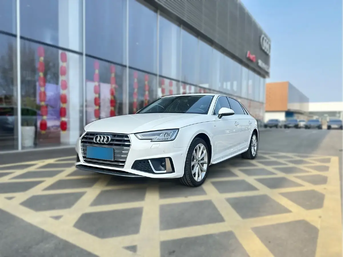 2019 Audi A4L 2.0T 190HP L4 7DCT