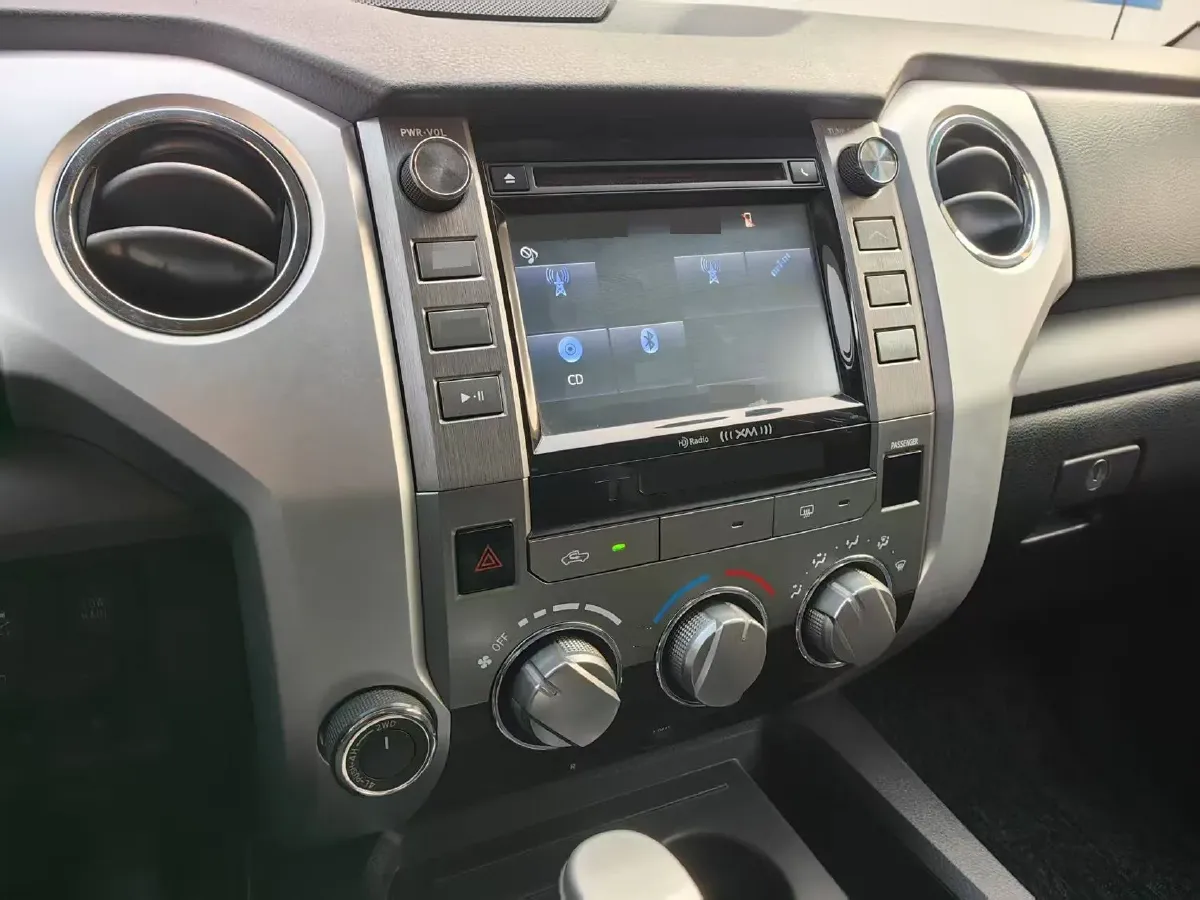 2014 Toyota Tundra 5.7L 386HP V8 6AT,autocango,china used car exporter,china ev exporter,chinese used car exporter,chinese used ev exporter