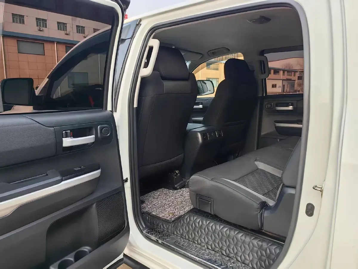 2014 Toyota Tundra 5.7L 386HP V8 6AT,autocango,china used car exporter,china ev exporter,chinese used car exporter,chinese used ev exporter