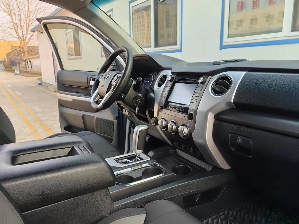 2014 Toyota Tundra 5.7L 386HP V8 6AT,autocango,china used car exporter,china ev exporter,chinese used car exporter,chinese used ev exporter