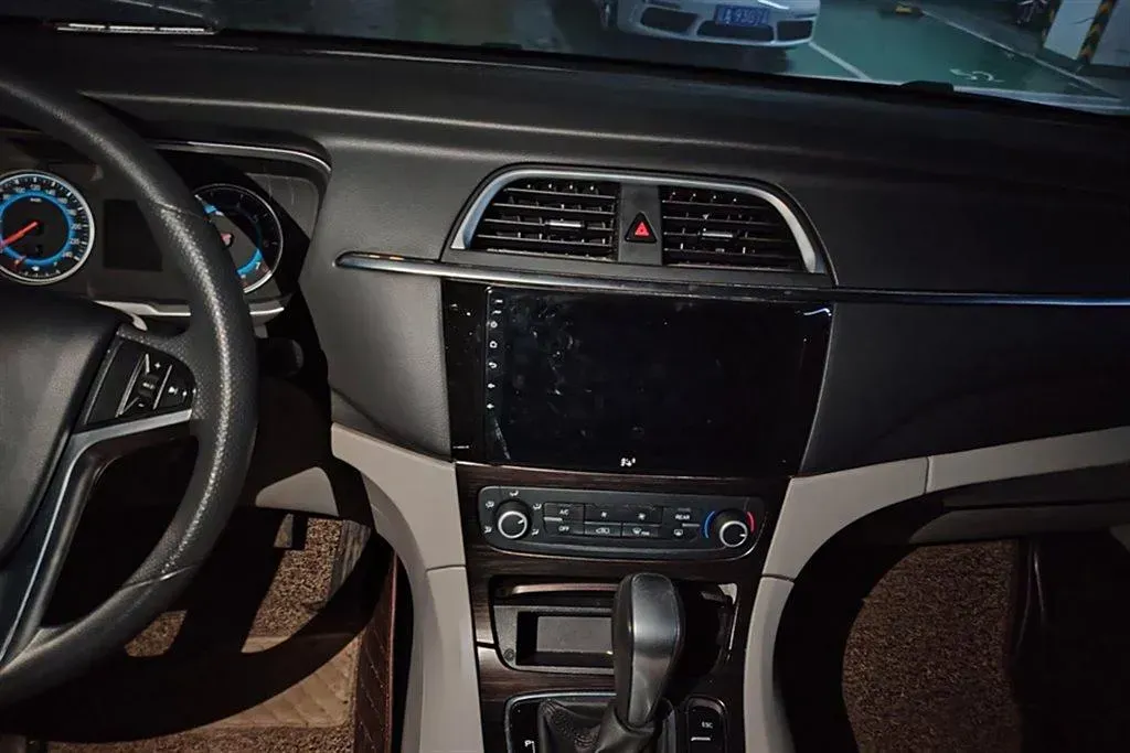 2017 HuaSong 7 2.0T 204HP L4 6AT,autocango,china used car exporter,china ev exporter,chinese used car exporter,chinese used ev exporter