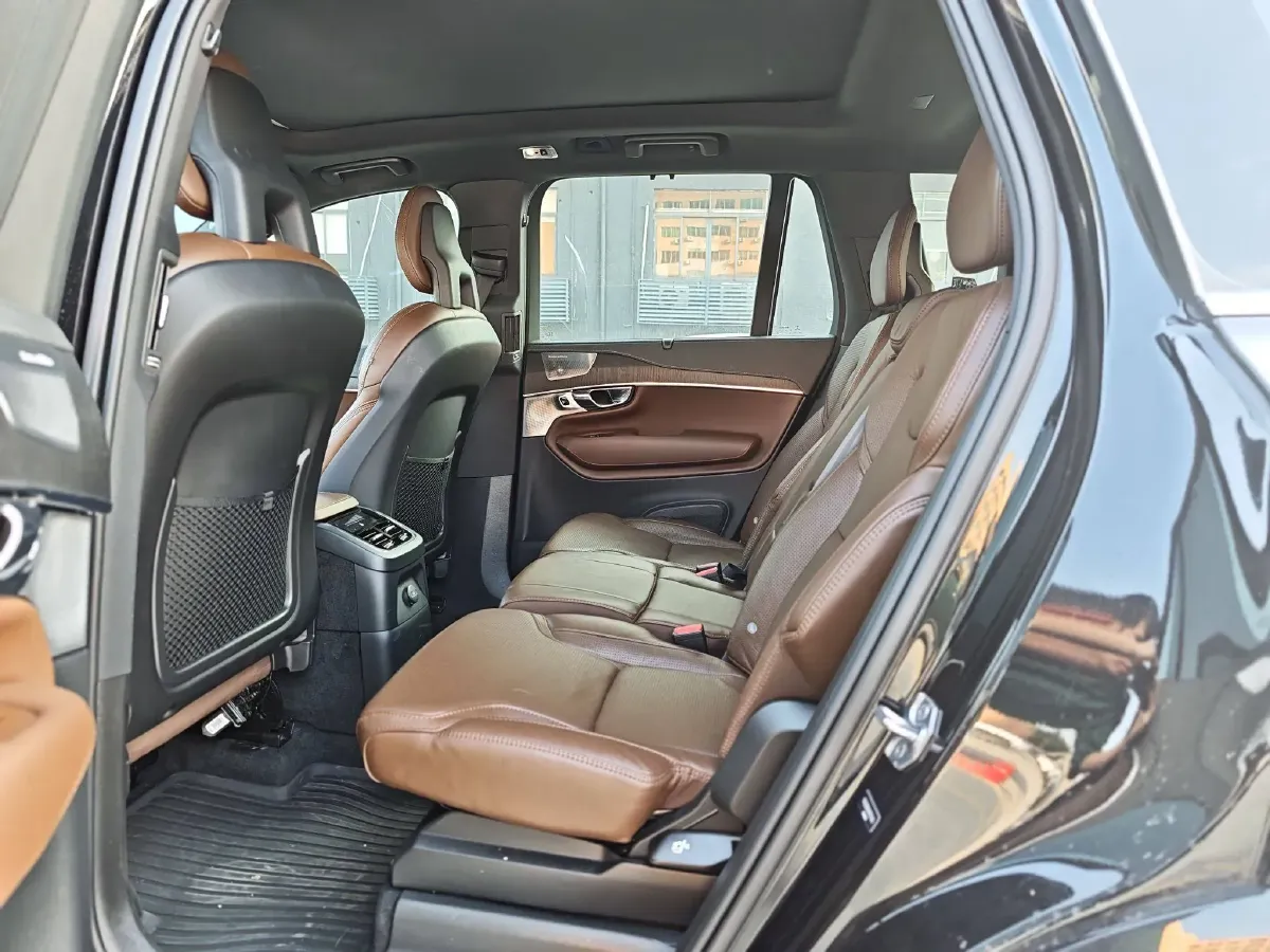 2021 Volvo XC90 PHEV 2.0T 303HP L4 8AT PHEV 11.6KWH,autocango,china used car exporter,china ev exporter,chinese used car exporter,chinese used ev exporter
