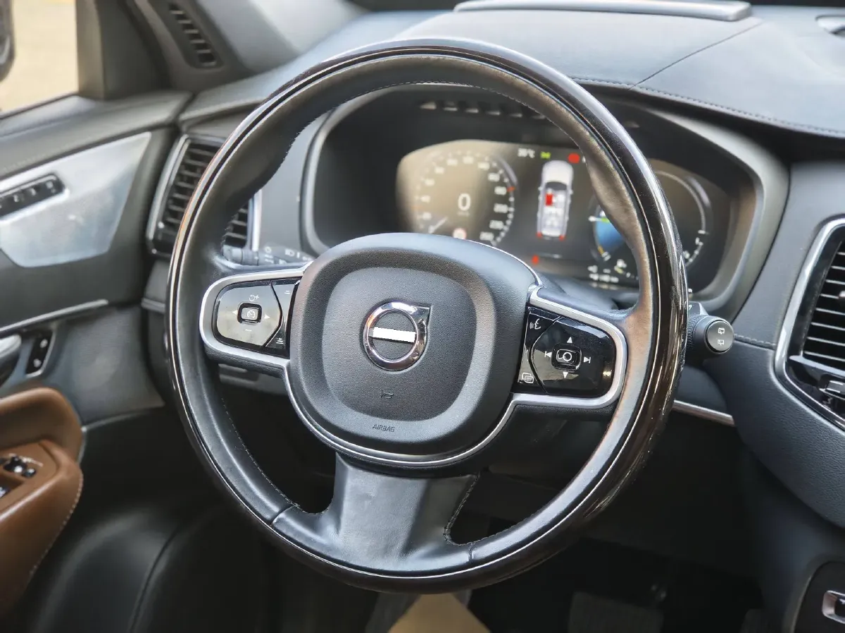 2021 Volvo XC90 PHEV 2.0T 303HP L4 8AT PHEV 11.6KWH,autocango,china used car exporter,china ev exporter,chinese used car exporter,chinese used ev exporter