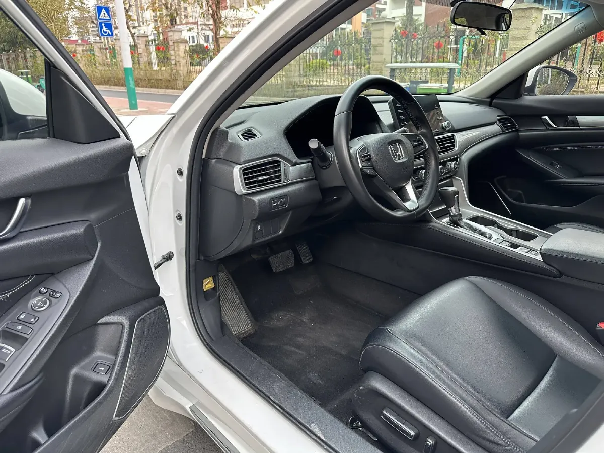 2018 Honda Accord 1.5T 194HP L4 CVT,autocango,china used car exporter,china ev exporter,chinese used car exporter,chinese used ev exporter