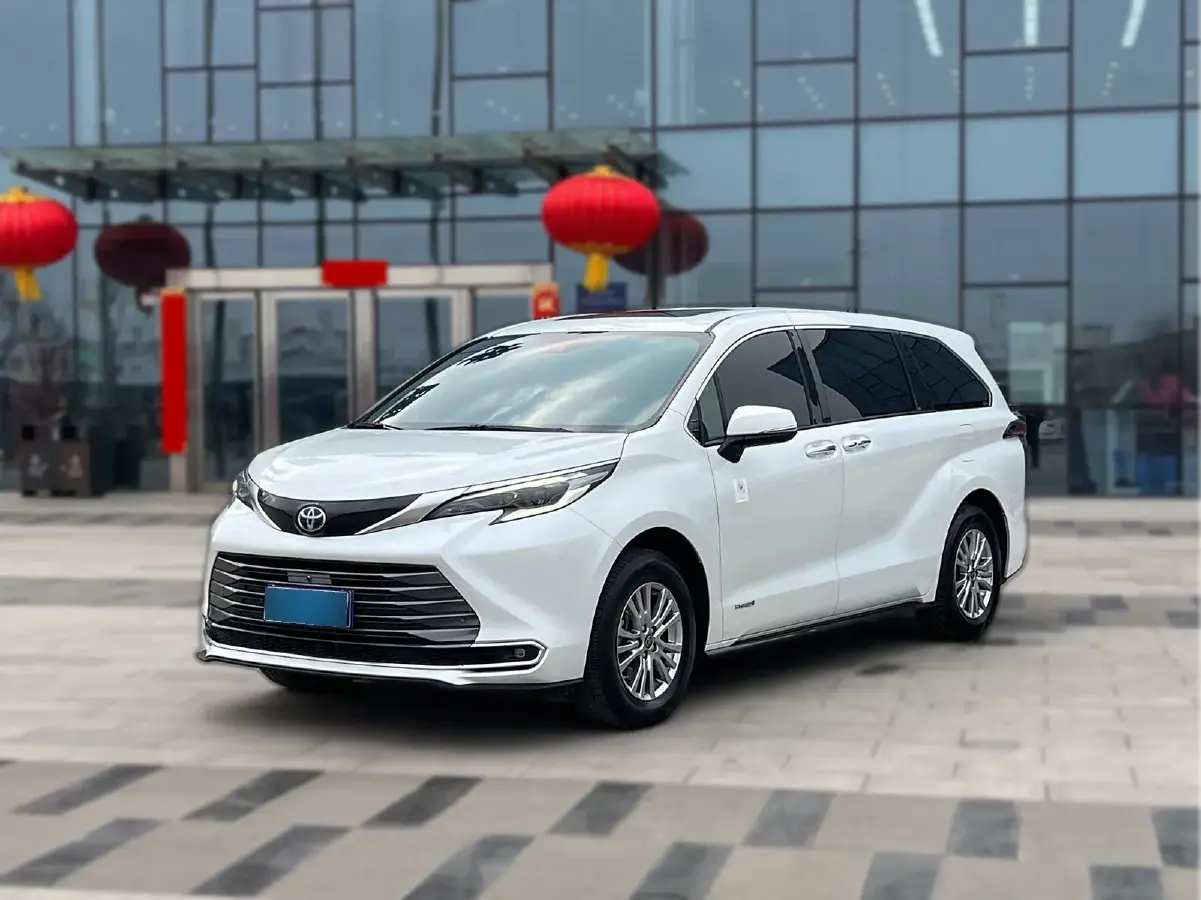 2021 Toyota Sienna 2.5L 192HP L4 E-CVT Hybrid