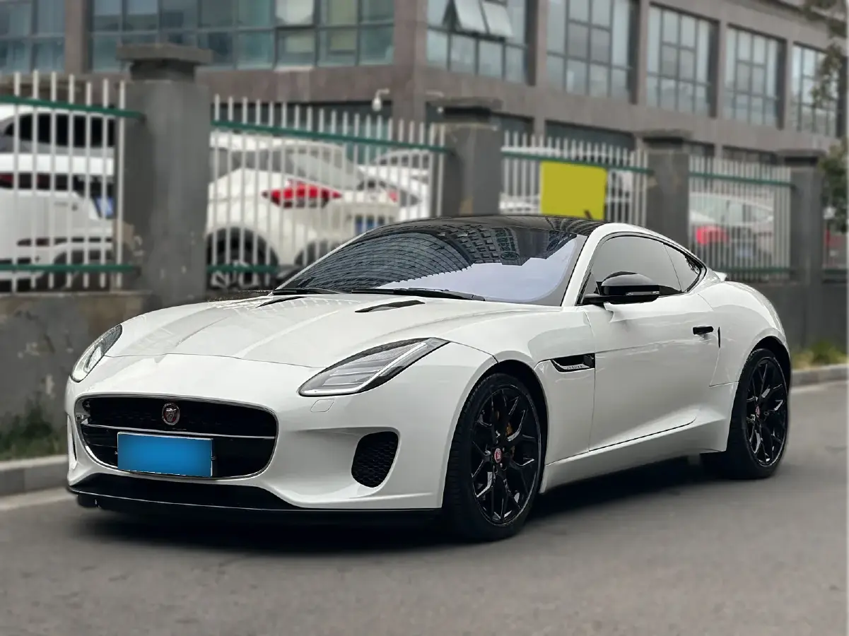 2019 Jaguar F-TYPE 2.0T 300HP L4 8AT