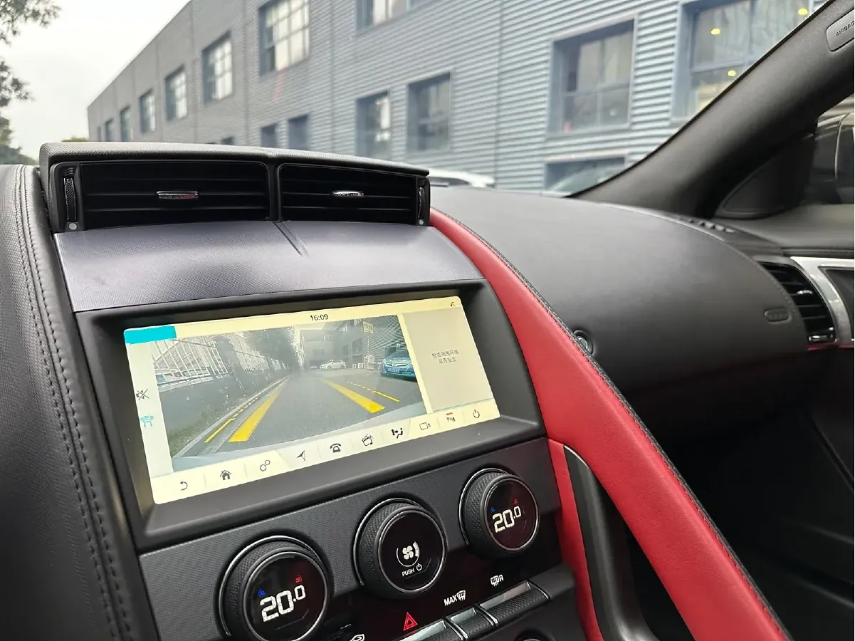 2019 Jaguar F-TYPE 2.0T 300HP L4 8AT,autocango,china used car exporter,china ev exporter,chinese used car exporter,chinese used ev exporter