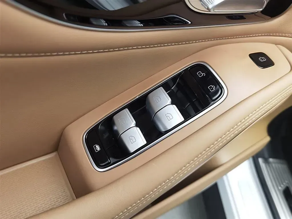 2024 Rising Auto R7 BEV 77KWH,autocango,china used car exporter,china ev exporter,chinese used car exporter,chinese used ev exporter