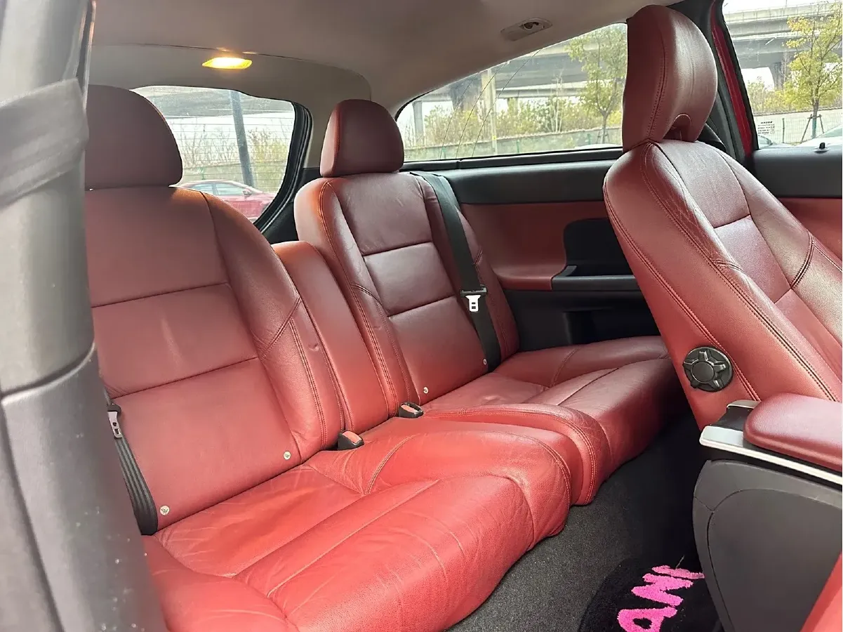 2012 Volvo C30 2.0L 145HP L4 6DCT,autocango,china used car exporter,china ev exporter,chinese used car exporter,chinese used ev exporter