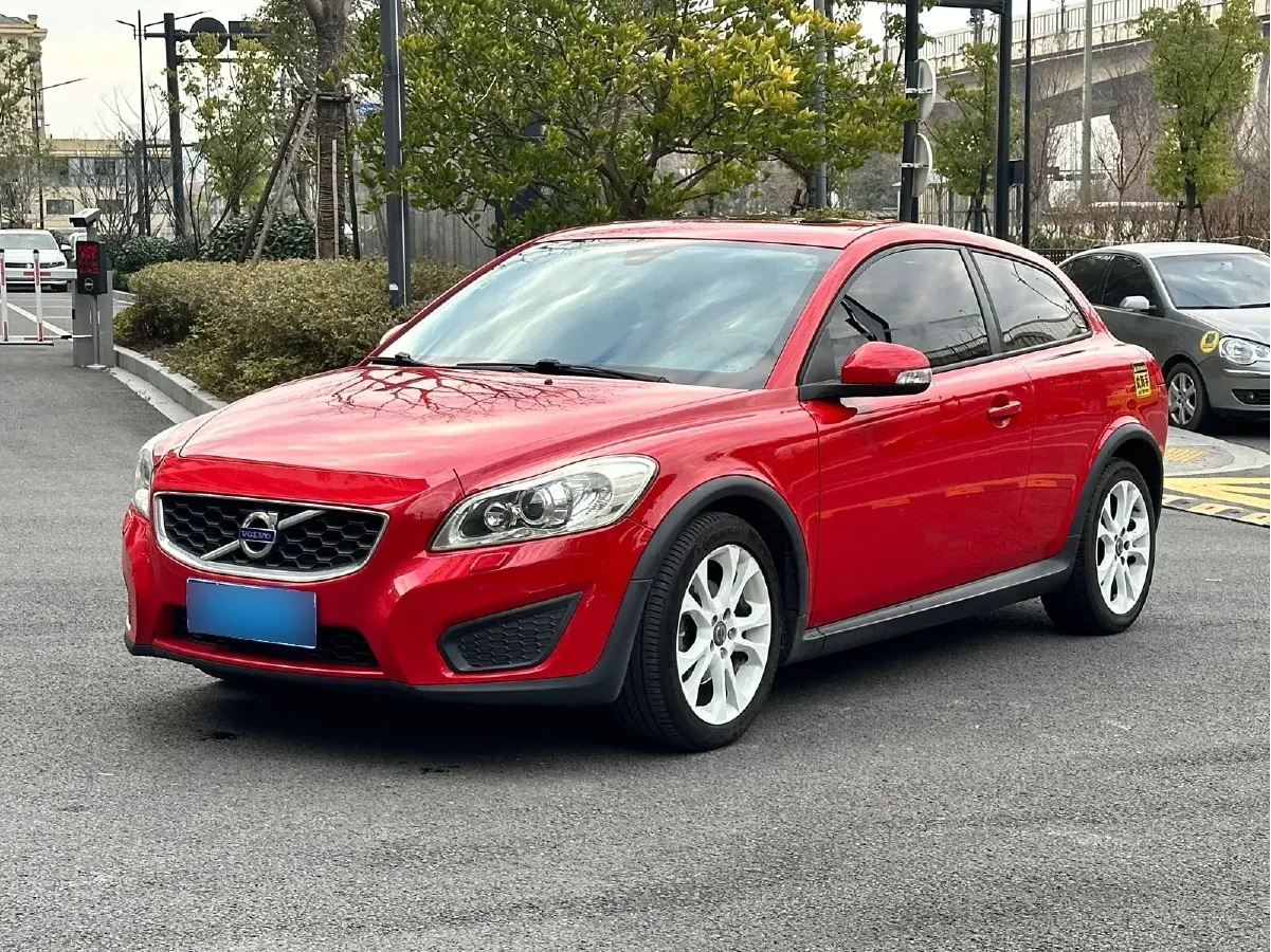 2012 Volvo C30 2.0L 145HP L4 6DCT,autocango,china used car exporter,china ev exporter,chinese used car exporter,chinese used ev exporter