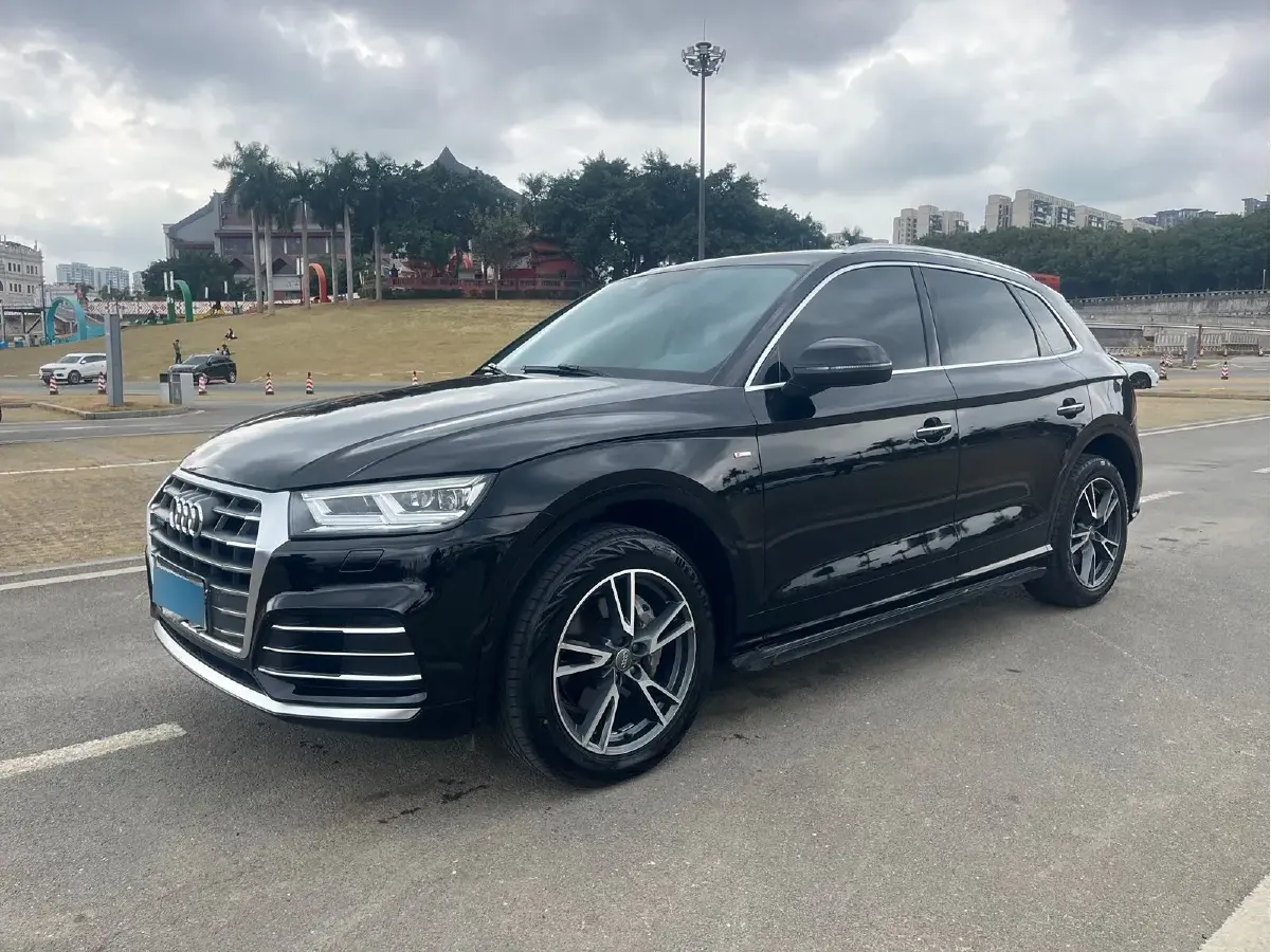 2020 Audi Q5L 2.0T 190HP L4 7DCT